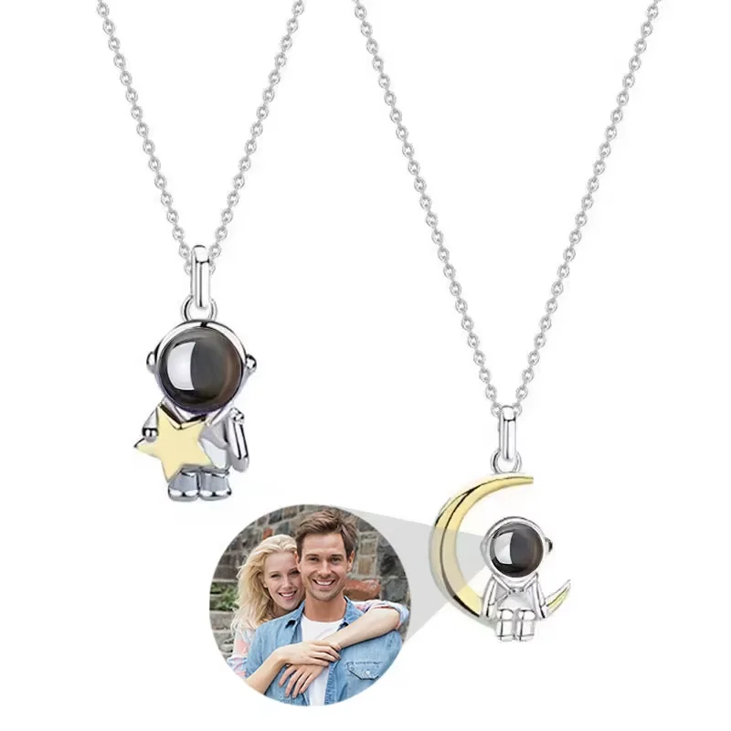 Collar Personalizado con Proyección de Foto – Astronauta, Luna y Estrella