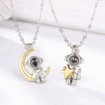 Collar Personalizado con Proyección de Foto – Astronauta, Luna y Estrella